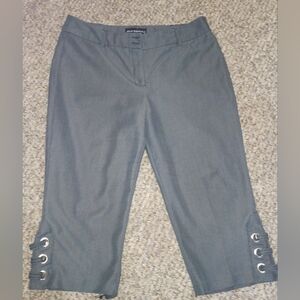 SHARAGANO CAPRI GRAY PANTS